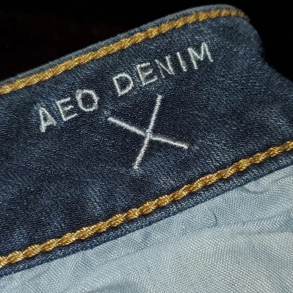 AE Shortie Shorts - Picture 6 of 8